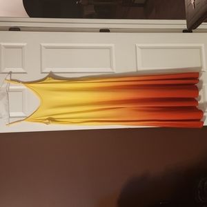 Wolddress Womens Sleeveless Plus Size Long Maxi Dress w/Pockets Gradient-Yellow